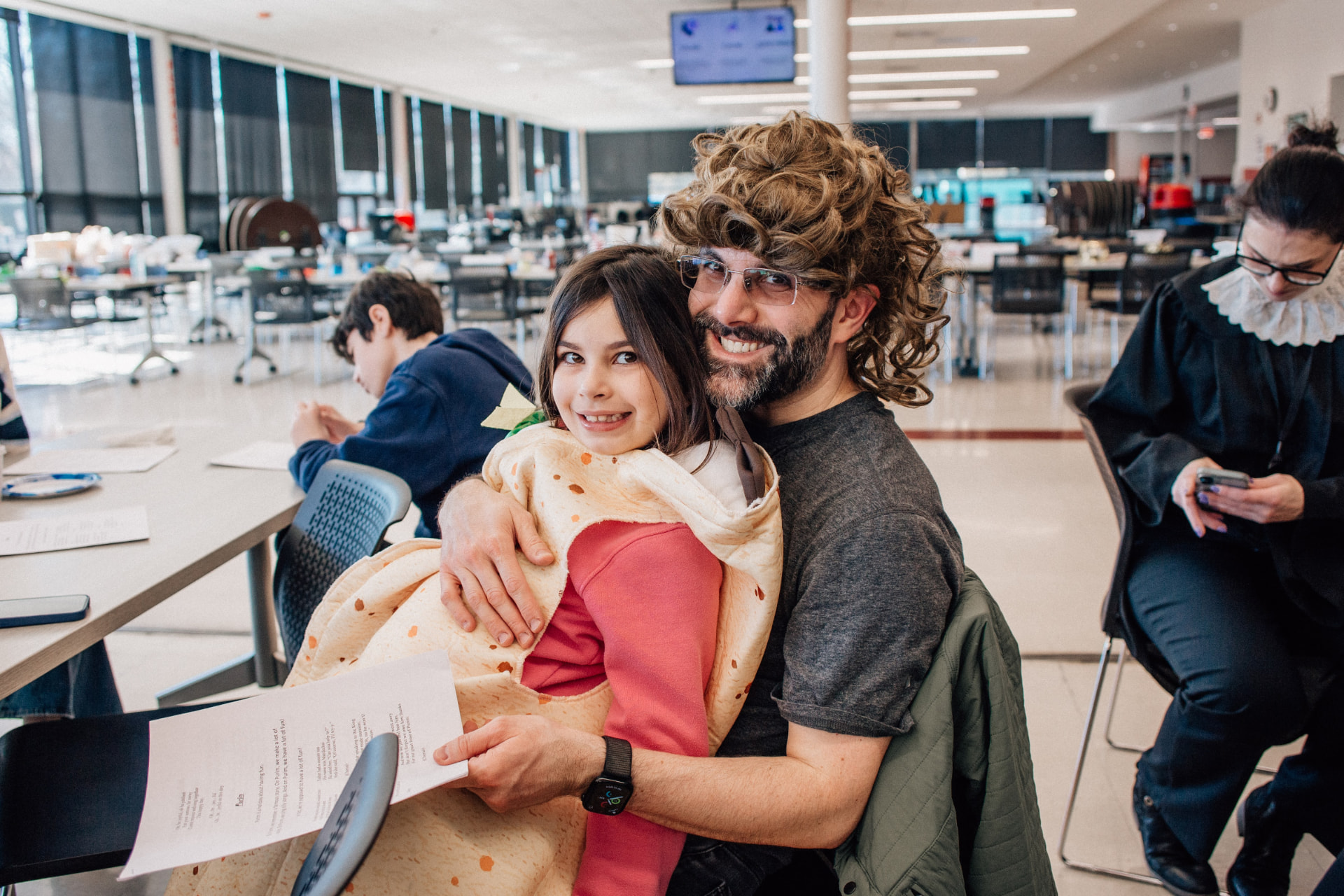 Kol Hadash families gathered together at a congregation event